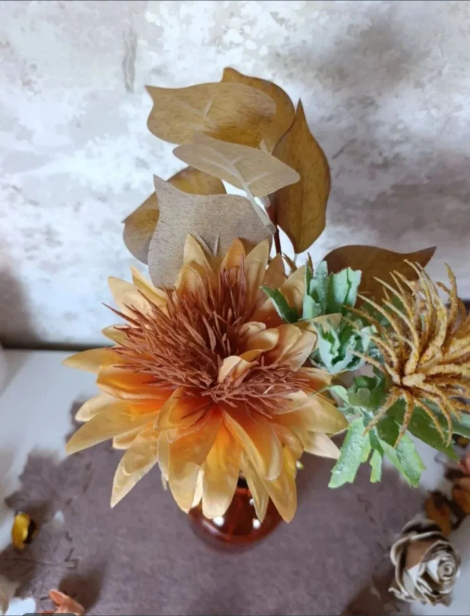 Jarron con decoracion artificial – photo 3